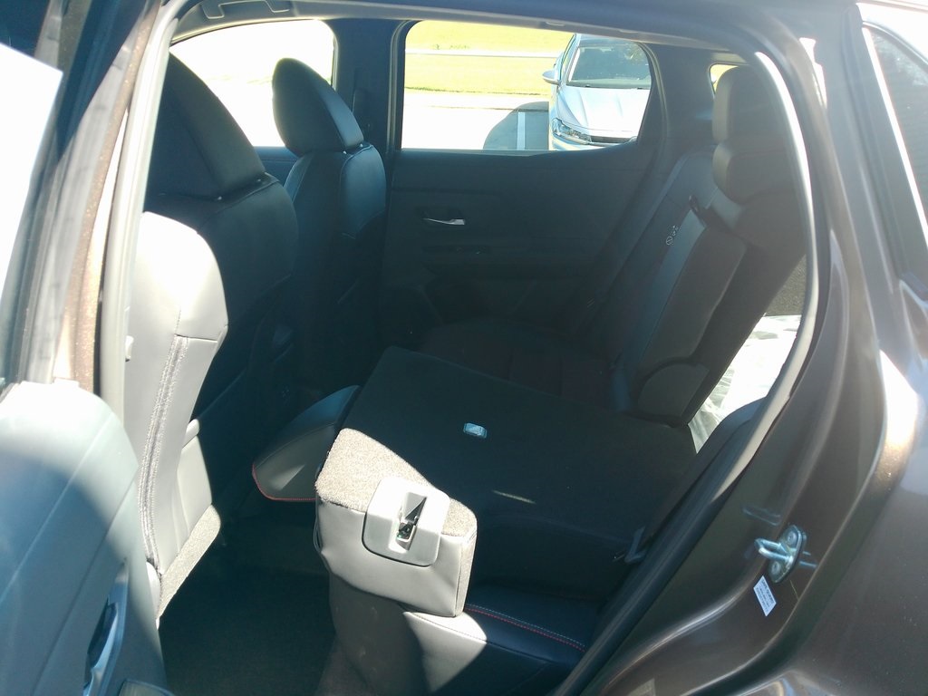 2025 Nissan Kicks SR photo 22