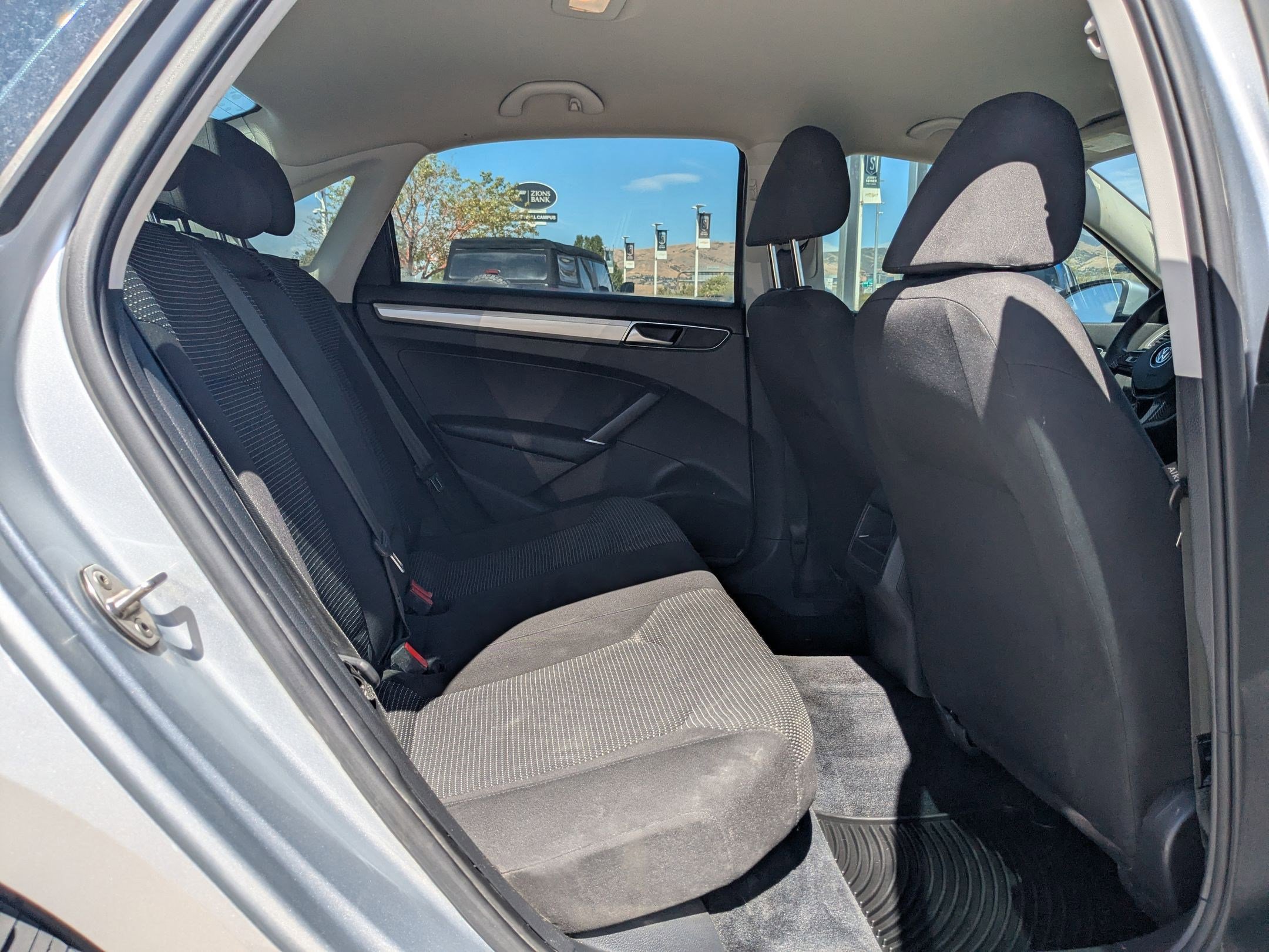 2018 Volkswagen Passat 2.0T S photo 21