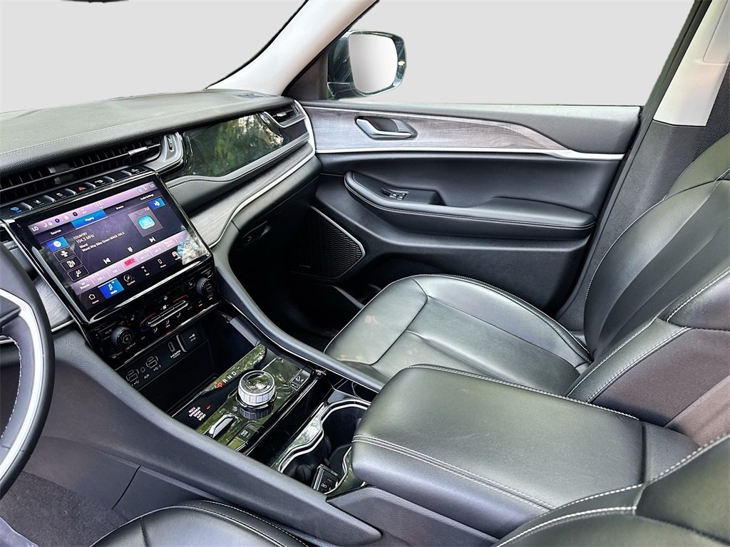 2023 Jeep Cherokee Base photo 24