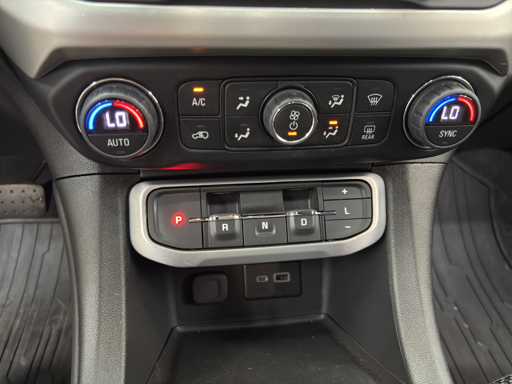 2023 Gmc Acadia SLE photo 19