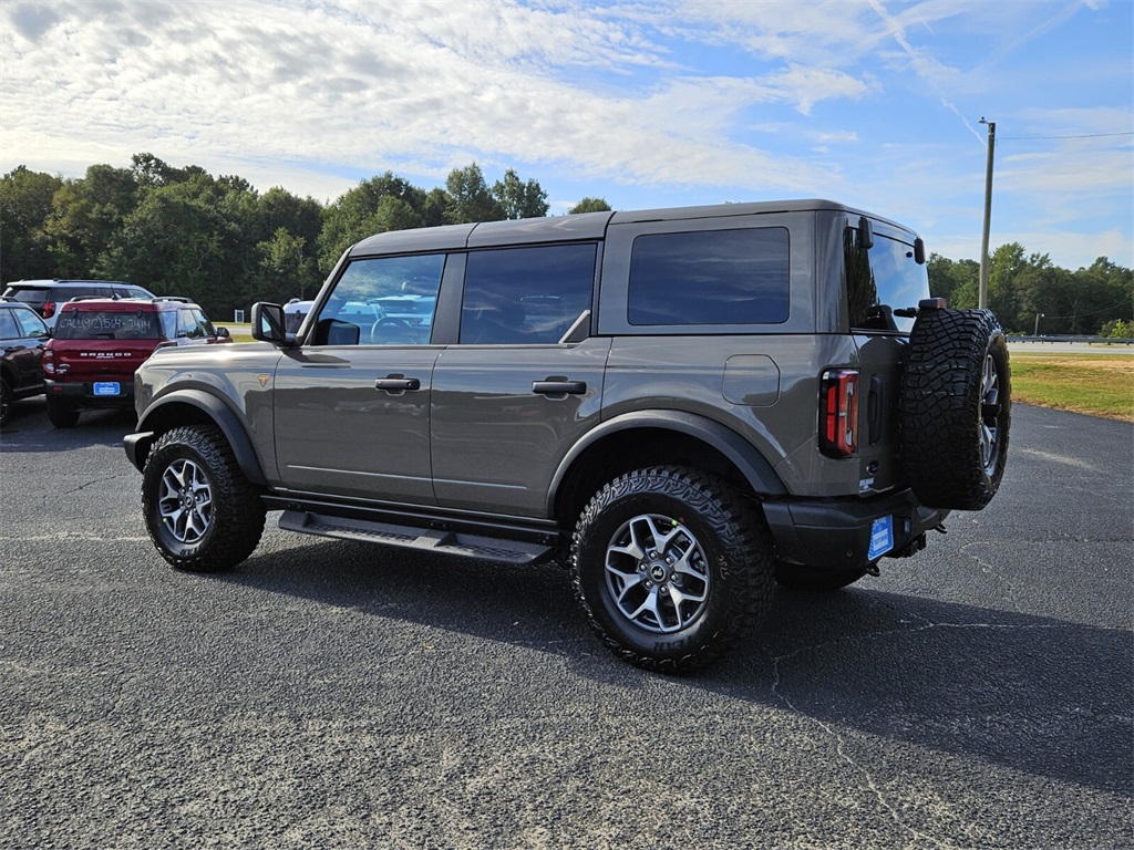 2025 Ford Bronco Badlands photo 8