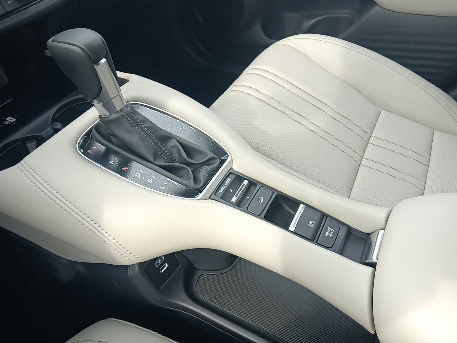 2026 Honda HR-V EX-L photo 18