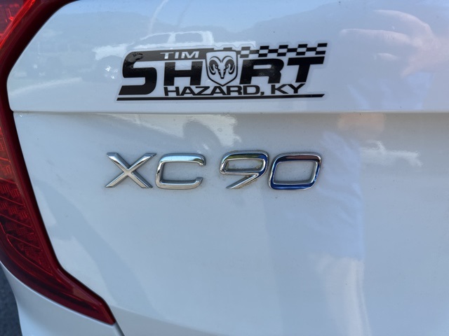 2022 Volvo XC90 T5 Momentum photo 13