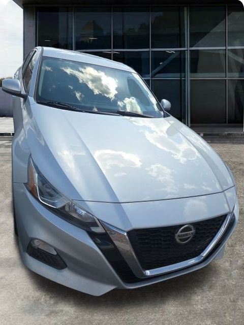2021 Nissan Altima 2.5 S photo 2