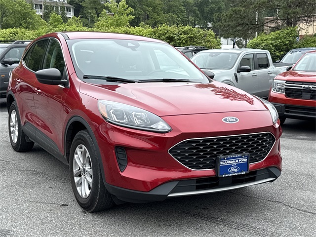 Used 2022 Rapid Red Metallic Tinted Clearcoat Ford SE image 1