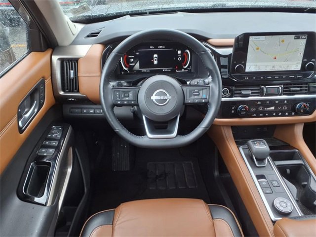 2023 Nissan Pathfinder Platinum photo 9