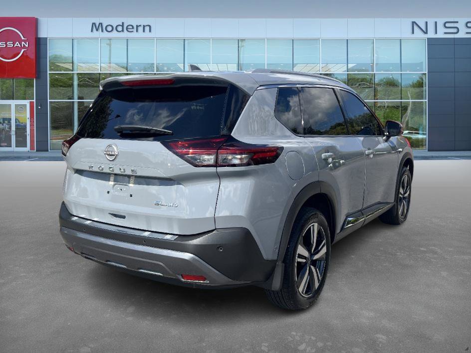 2023 Nissan Rogue SL photo 5