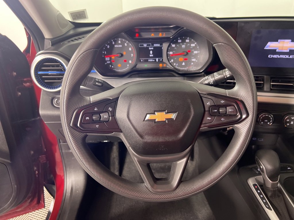 2024 Chevrolet Trax LS photo 4