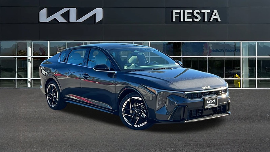 2025 Kia K4 GT-Line's photo