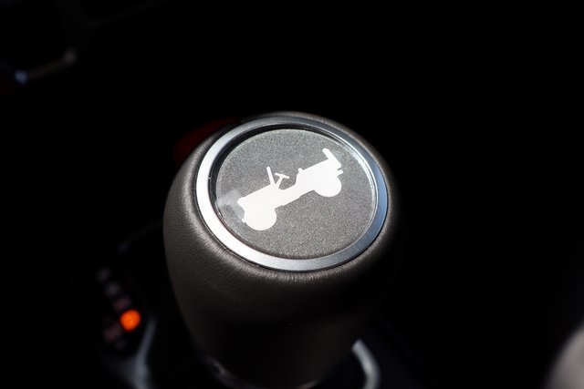 2025 Jeep Wrangler Sahara photo 24