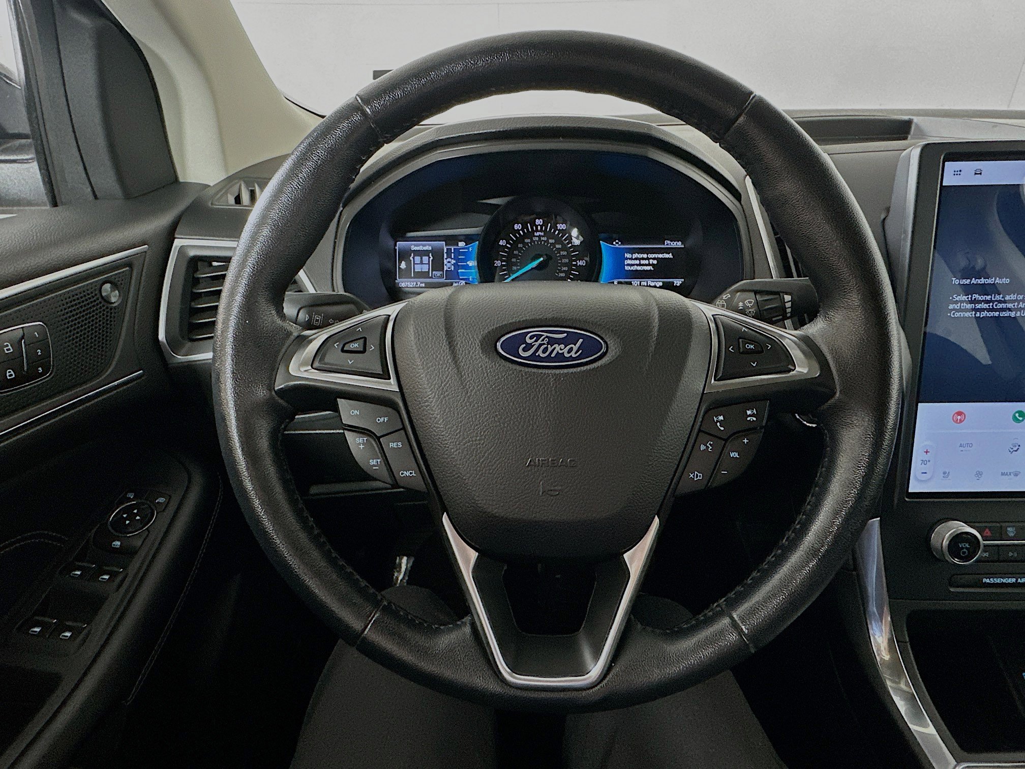 2022 Ford Edge Titanium photo 11