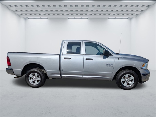 2024 Ram 1500 Classic SLT photo 3