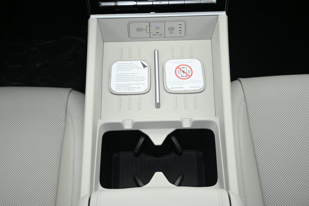 2026 Hyundai Santa Fe SEL photo 16