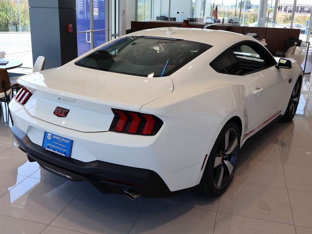 2025 Ford Mustang GT Premium photo 5