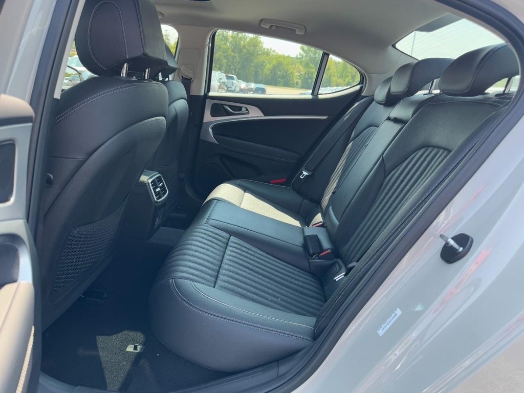 2026 Genesis G70 2.5T Prestige AWD photo 4