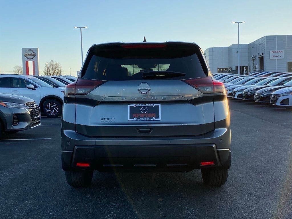 2025 Nissan Rogue S photo 5