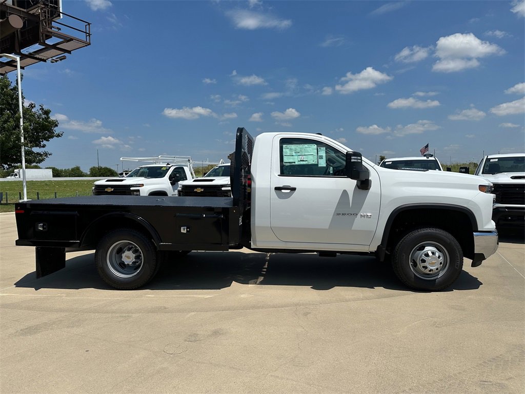 2024 Chevrolet Silverado 3500HD Work Truck photo 3