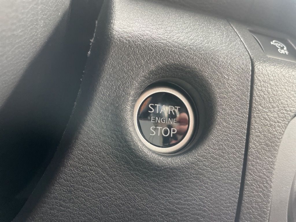 2025 Nissan Frontier PRO-4X photo 21