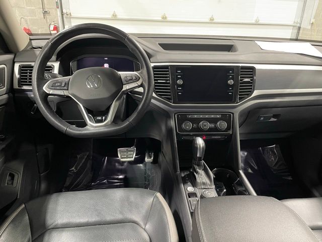 2023 Volkswagen Atlas V6 SEL Premium R-Line photo 13