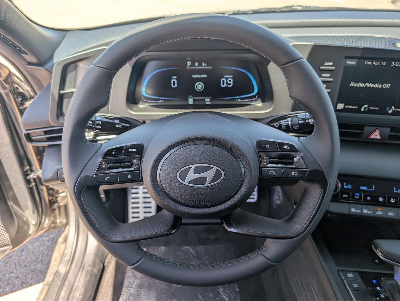 2025 Hyundai Elantra SEL Sport photo 12