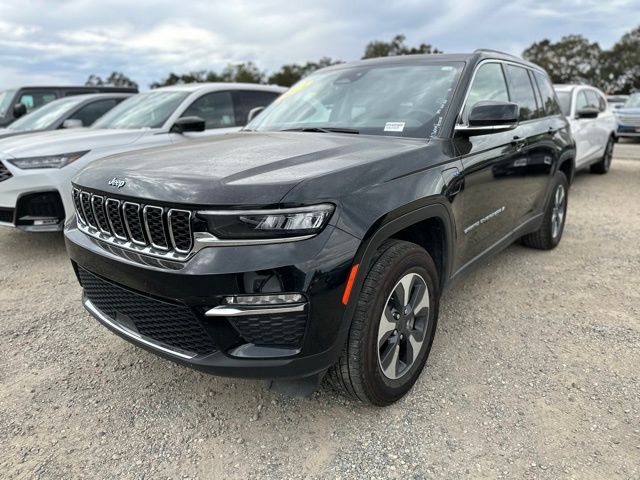2024 Jeep Cherokee Limited 4xe photo 3