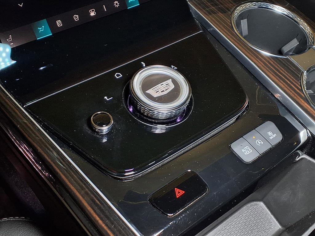 2025 Cadillac Escalade ESV Luxury photo 5