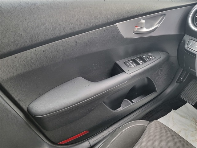 2023 Kia Forte LXS photo 31