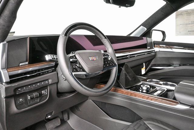 2025 Cadillac Escalade ESV Sport Platinum photo 3