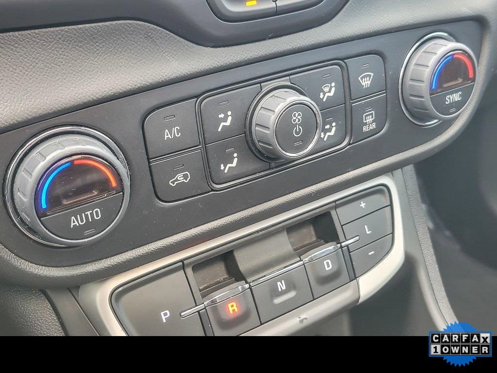 2022 GMC TERRAIN - Image 16