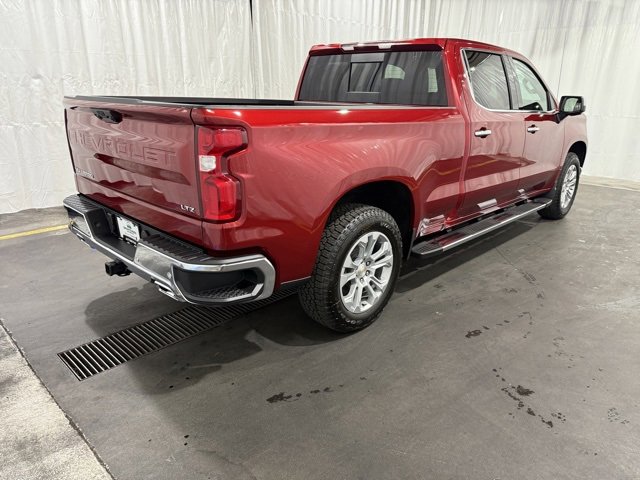 2025 Chevrolet Silverado 1500 LTZ photo 3