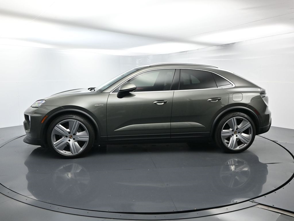 Used 2024 Porsche Macan Base with VIN WP1AA2XA7RL002959 for sale in West Palm Beach, FL