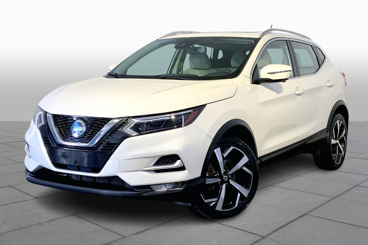 2020 Nissan Rogue Sport SL's photo