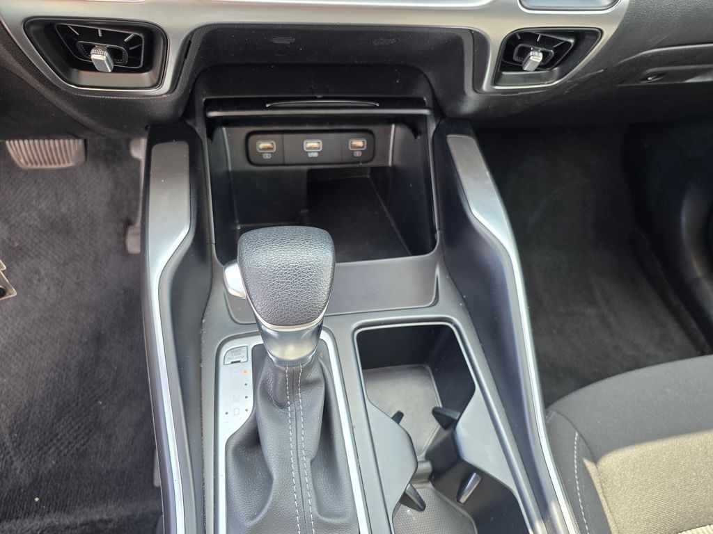 2022 Kia Sorento LX photo 12