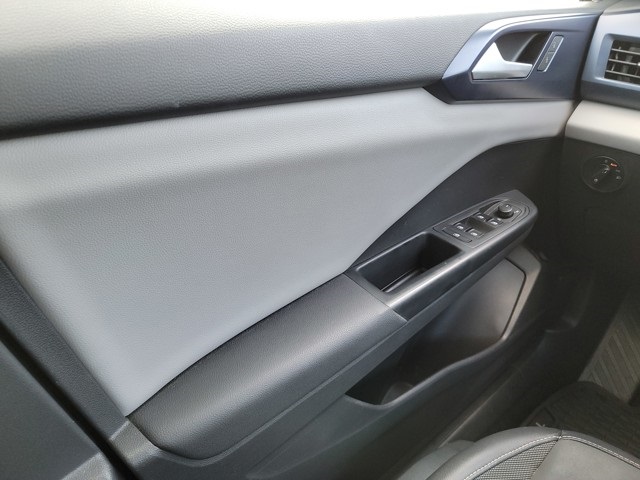 2022 Volkswagen Taos SE photo 23