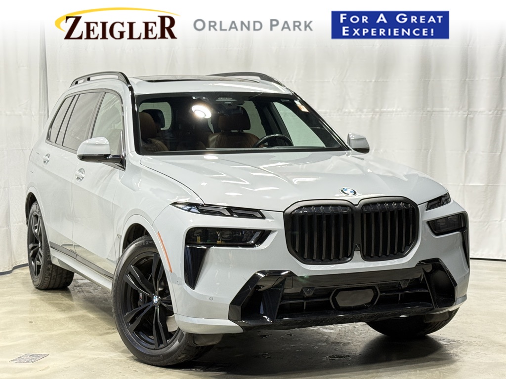 2023 BMW X7 40i's photo
