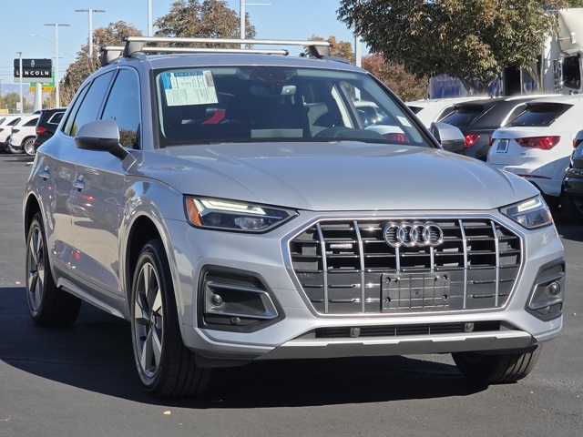 2023 Audi Q5 40 Premium photo 2