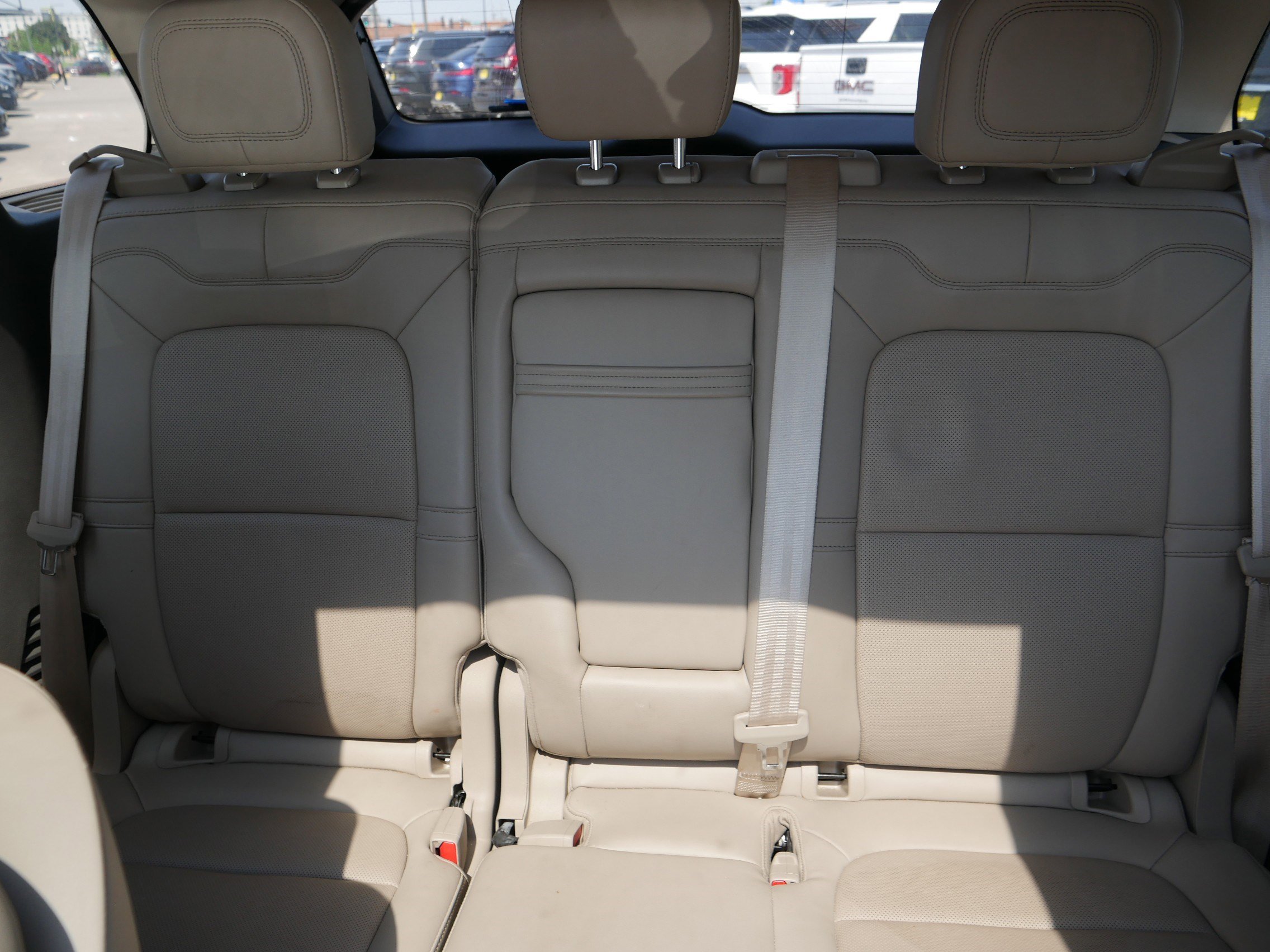 2022 Lincoln Corsair Standard photo 13