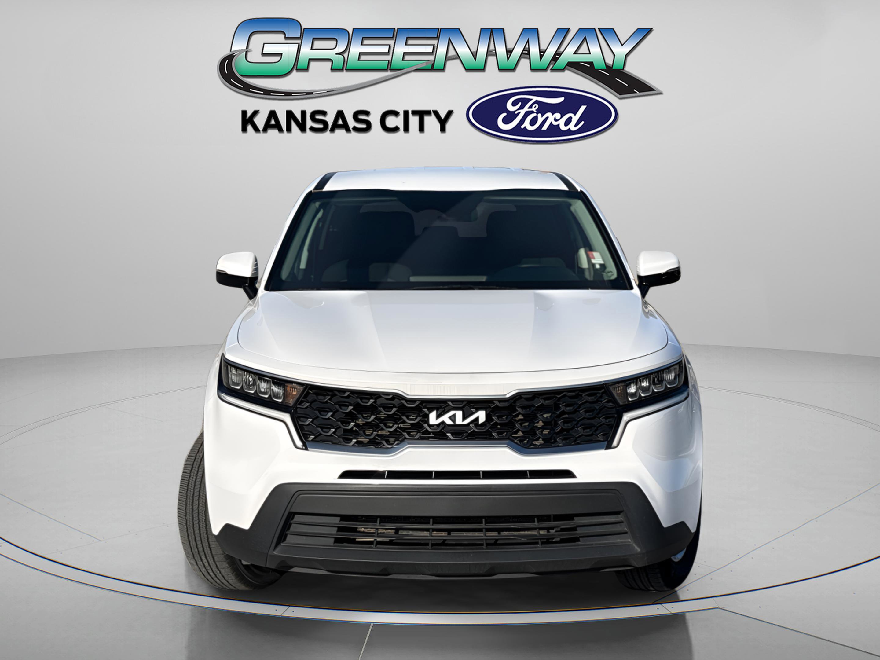 Used 2023 Kia Sorento LX with VIN 5XYRGDLC5PG184789 for sale in Kansas City