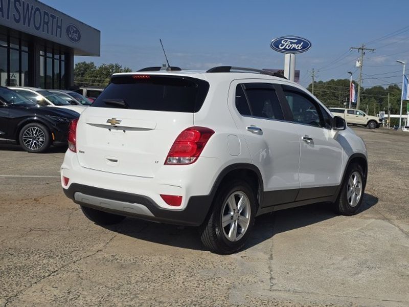 2020 Chevrolet Trax LT photo 3