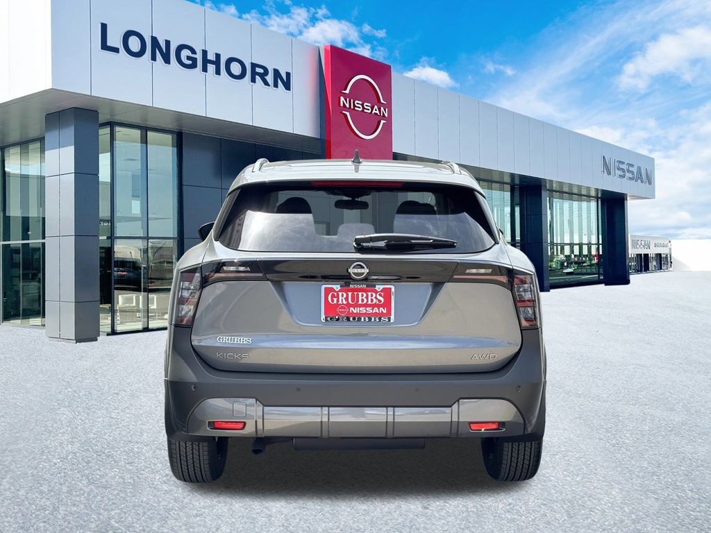 2025 Nissan Kicks SV photo 3
