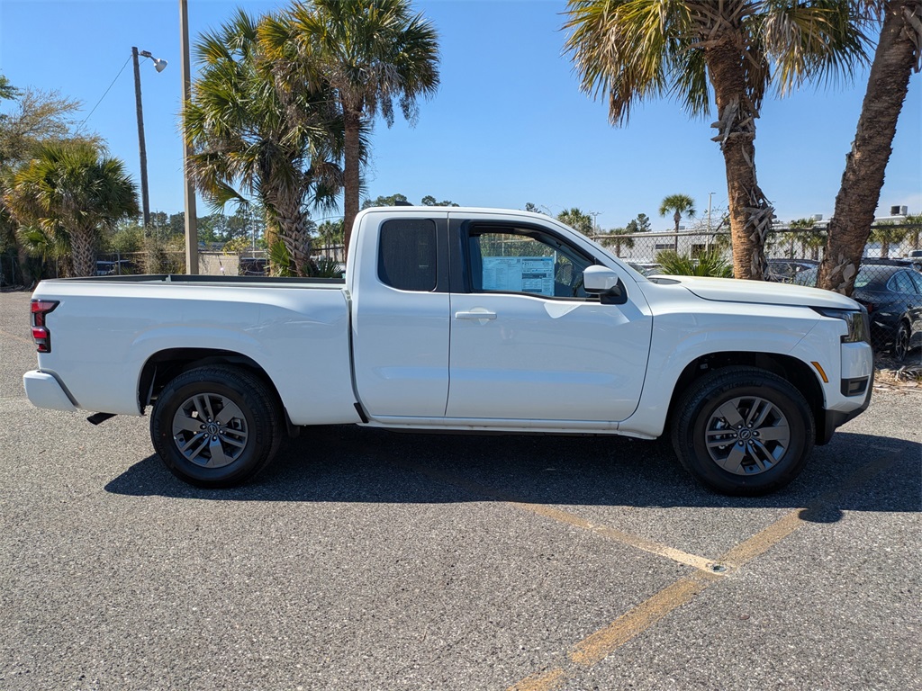 2025 Nissan Frontier SV photo 3