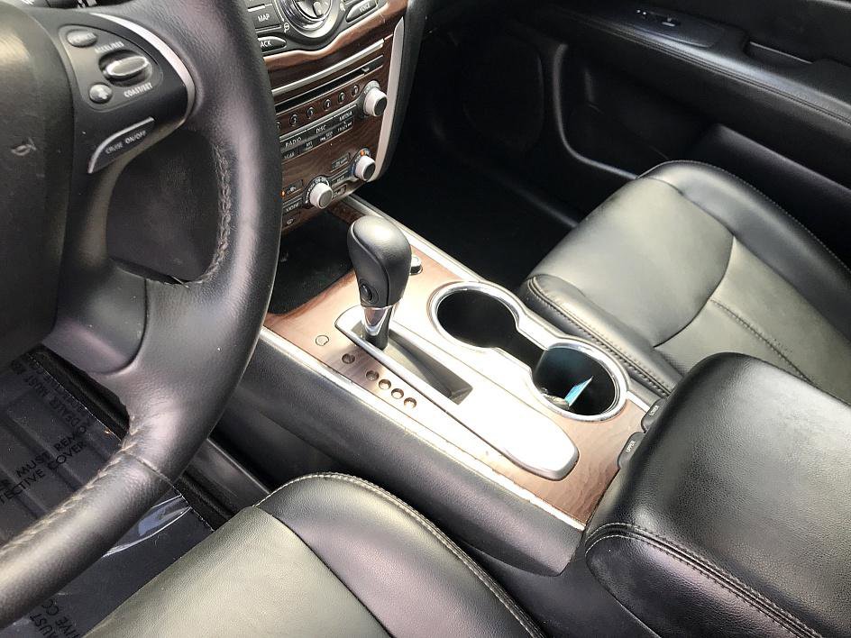 2020 Nissan Pathfinder Platinum photo 17