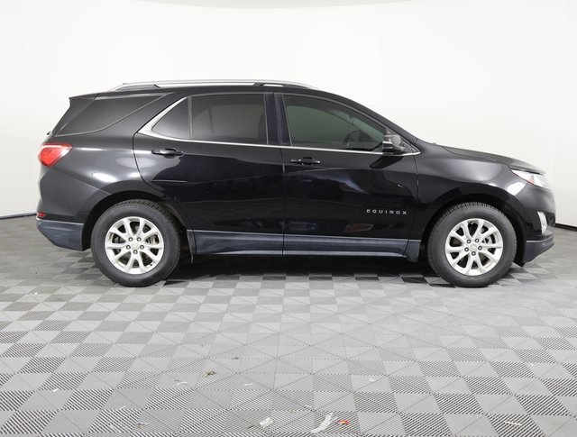 2018 Chevrolet Equinox LT photo 3