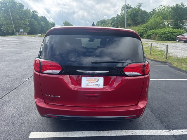 2025 Chrysler Voyager LX photo 6
