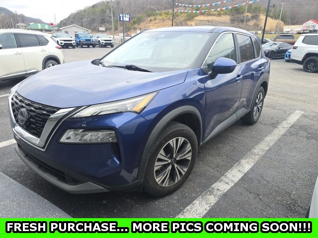 2023 Nissan Rogue SV's photo