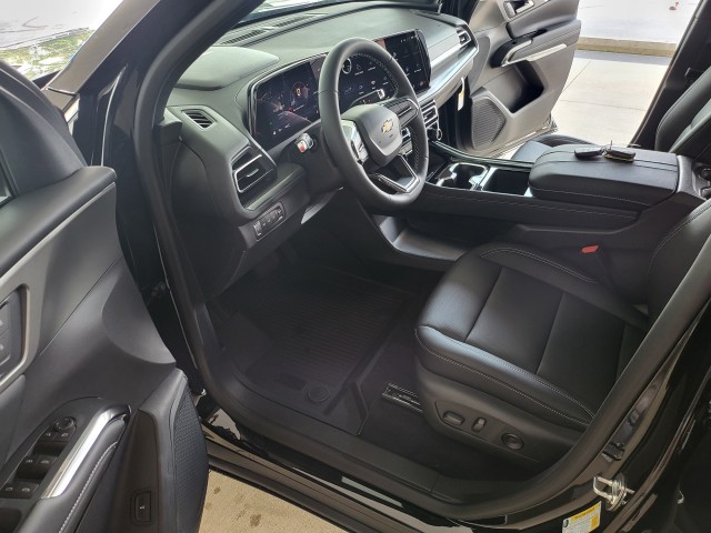 2025 Chevrolet Traverse photo 5