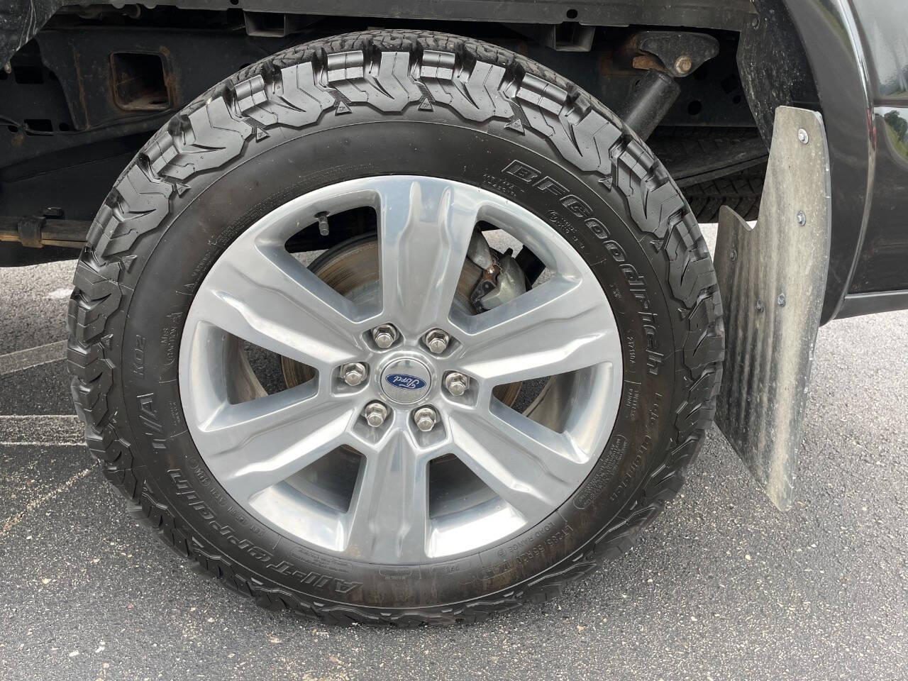 2019 Ford F-150 Platinum photo 19