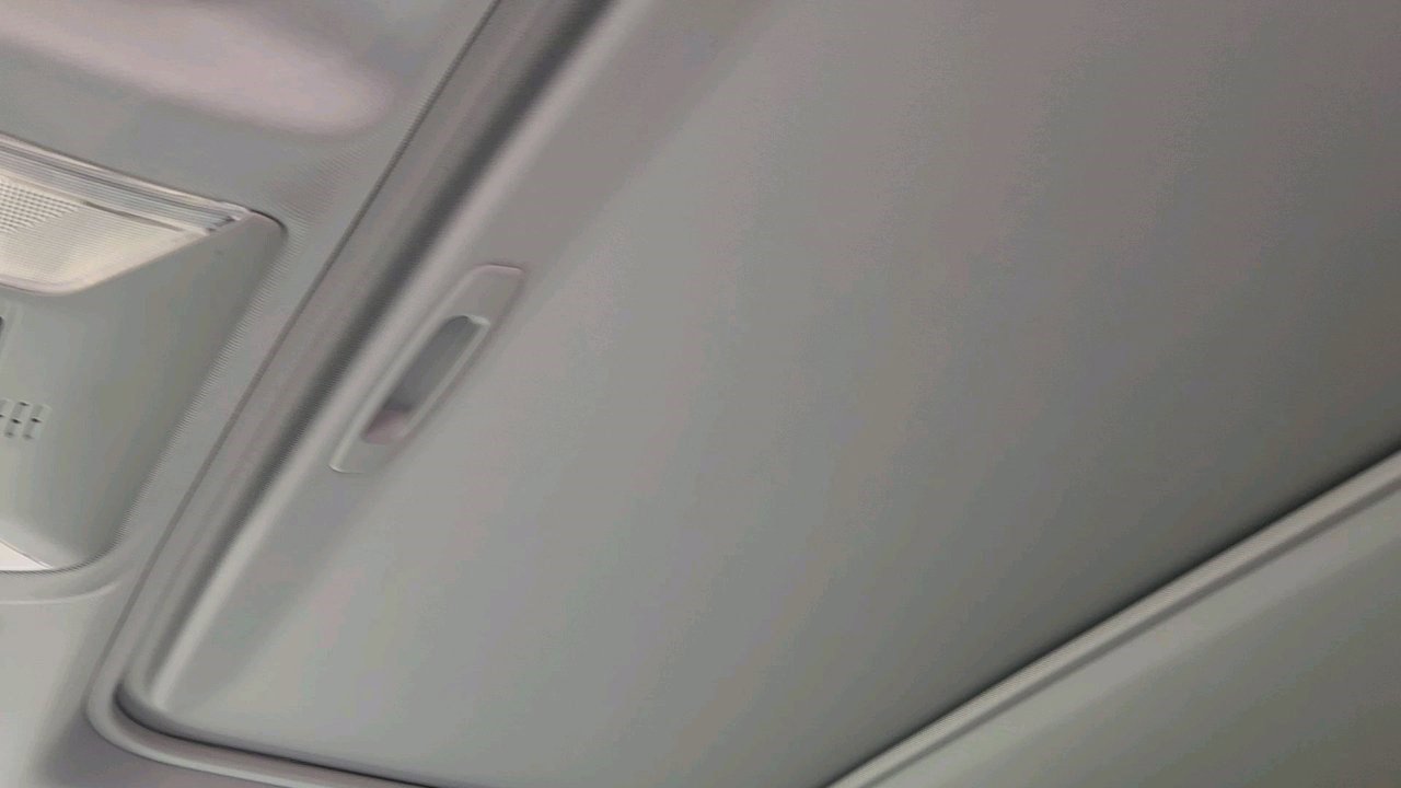 2025 Toyota RAV4 XLE Premium photo 18