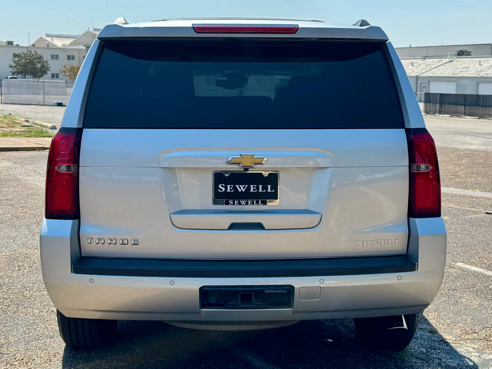 2016 Chevrolet Tahoe LT photo 3