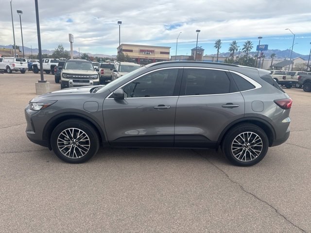 2025 Ford Escape Base Plug-In Hybrid photo 2